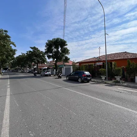 בית נופש Home Shkodra *